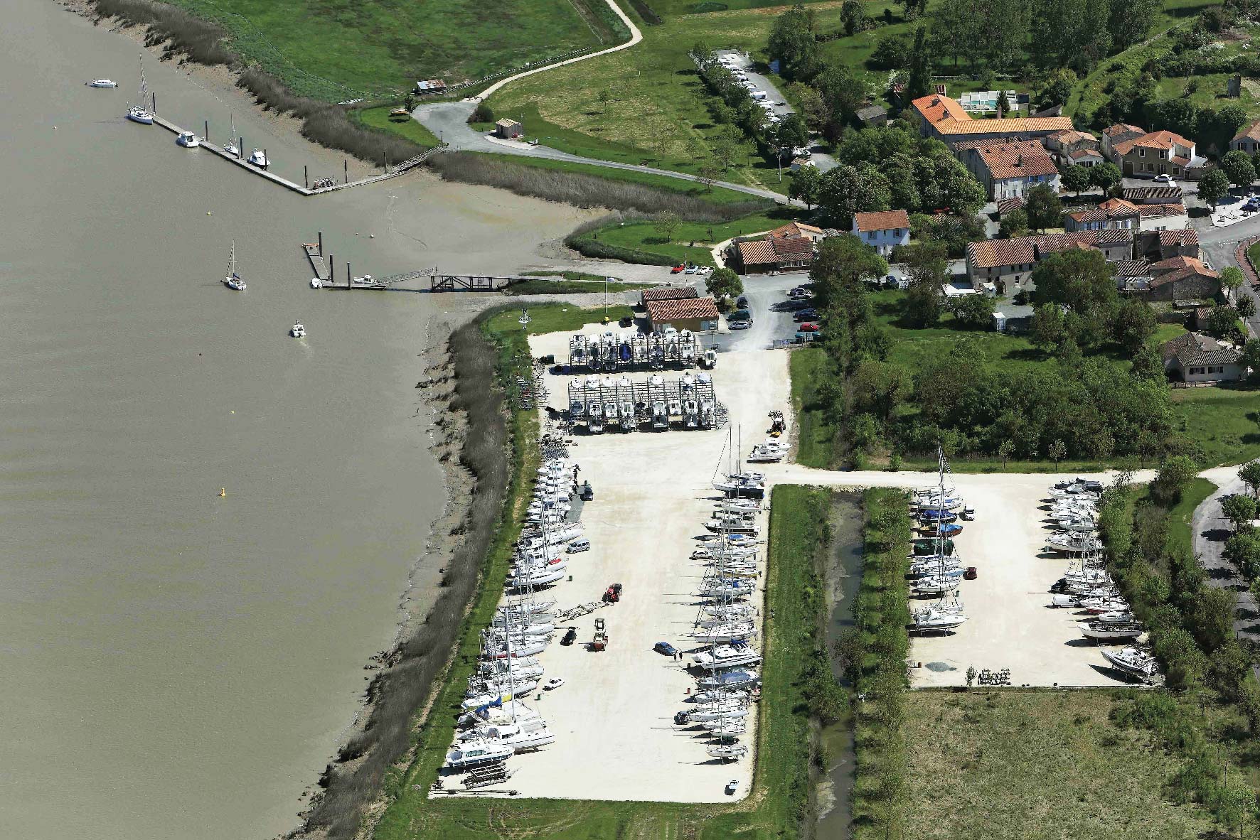 Soubise harbour photo, one of the clients of YouNav marina management software